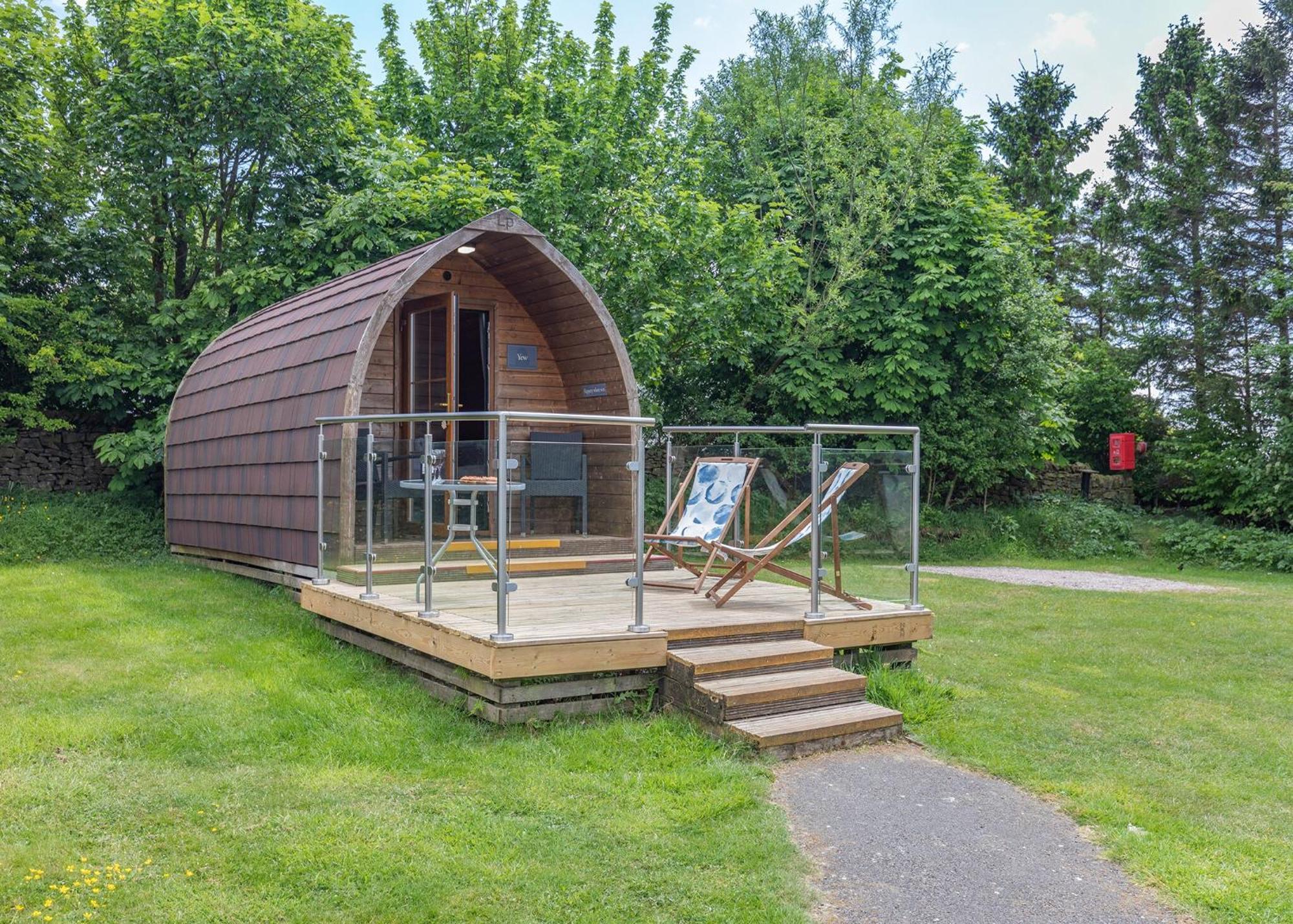 Longnor Wood Holiday Park Exteriör bild